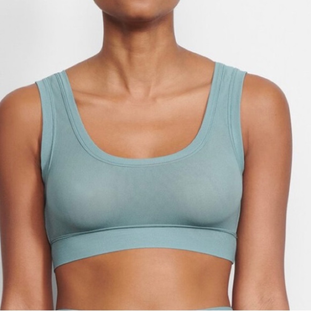 SKIMS mesh scoop bra